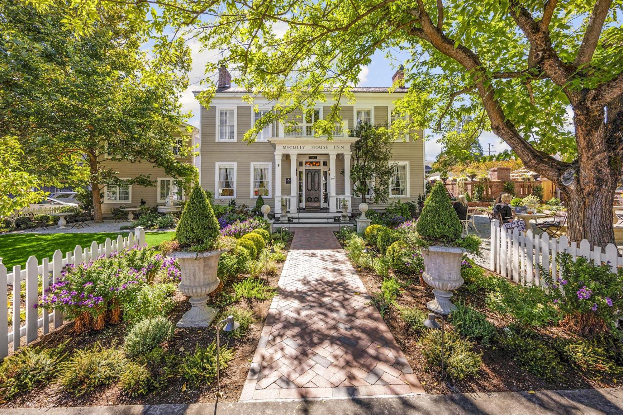Mccully House Inn Jacksonville Exteriör bild
